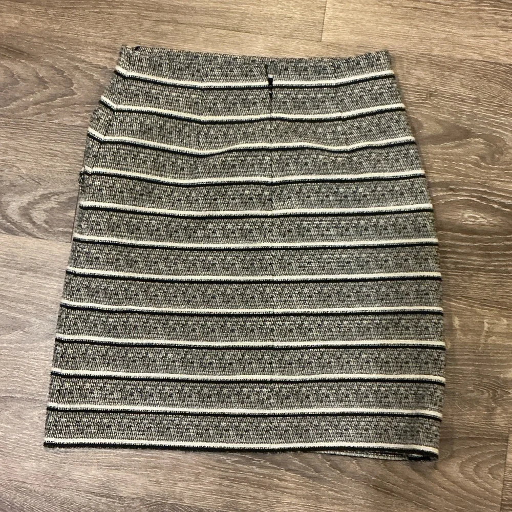 Ann Taylor Black and Cream Striped Mini Skirt